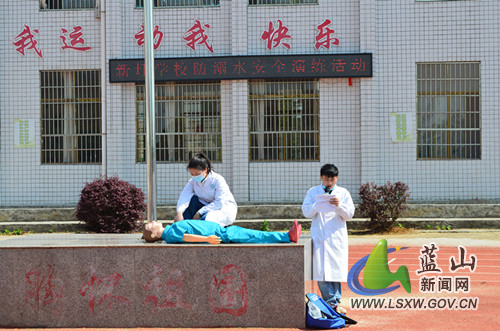 防溺水系列活动2.JPG