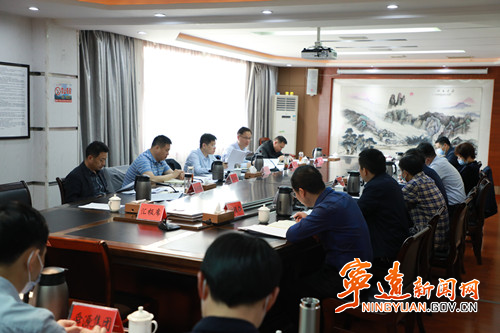 胡勇剛主持召開縣委財經(jīng)委員會2022年第一次會議2_副本500.jpg