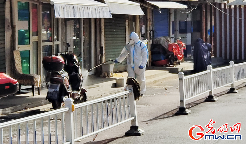 【组图】“守沪者联盟”丨探访上海抗疫一线:核酸 消杀 物资发放