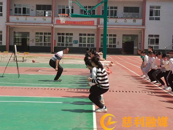 bbec1c5863814cf905ed31233c6d04d.jpg