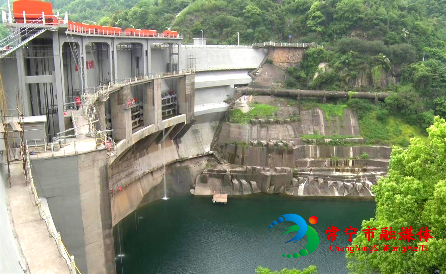 开闸1.jpg