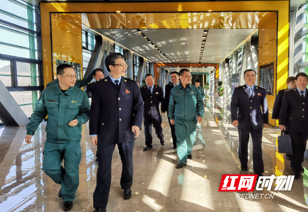 望城 走访企业.jpg