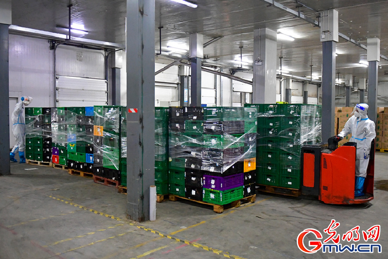 【组图】“守沪者联盟”丨从临时仓库到骑手小哥 上海打通物资供应“最后一公里”