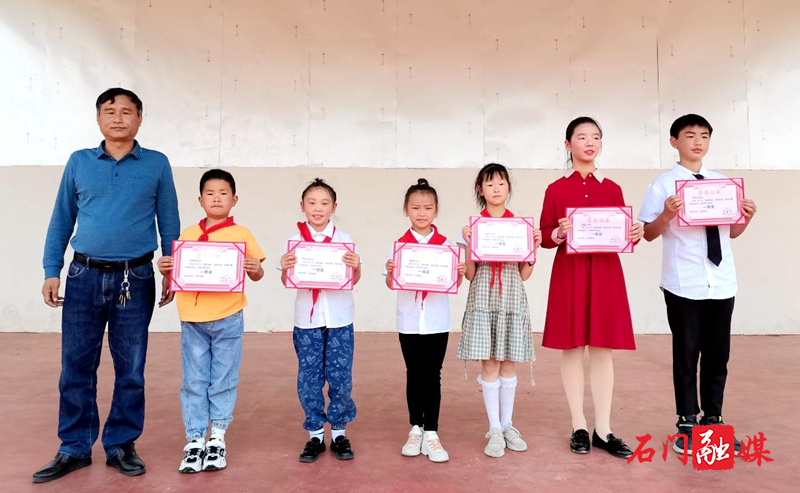 所街乡完全小学：“强国有我”成演讲赛的最美底色2.jpg