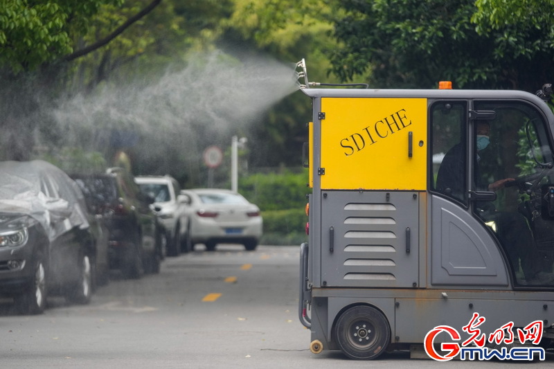 【组图】“守沪者联盟”丨探访上海抗疫一线：为期半个月的环境消杀再度启动