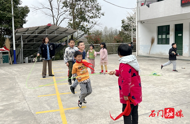 一所乡村小校的“蜕变”之路4.jpg