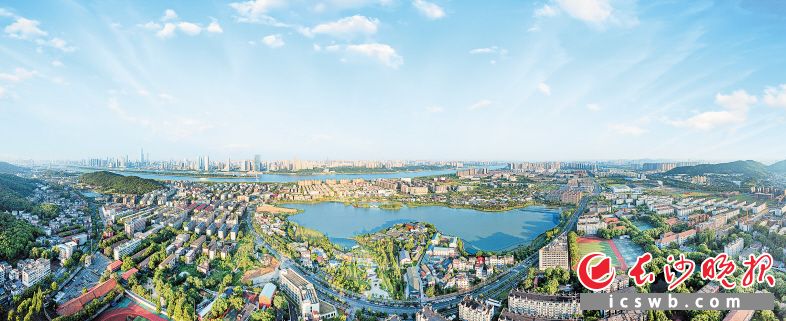 　　湖南湘江新区全力打造高端产业新区、开放活力新区、创新前沿新区和一流品质新区，奋力挺进国家级新区“第一方阵”。