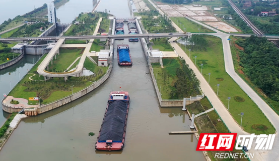 湘水集团水运投船闸管理分公司保障涉水物流畅通。.png