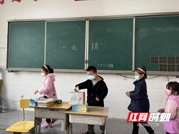 龙艳珍 摄.jpg