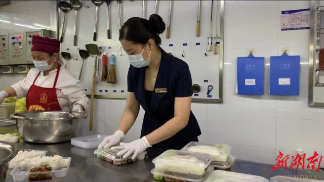 “看到他们这么辛苦，我们也要做点贡献”——邵阳市餐饮企业为一线防疫人员提供爱心餐食见闻
