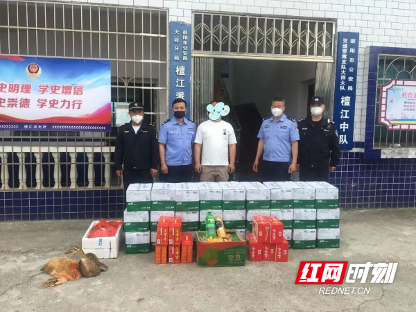 【战疫蓝力量】彼此温暖，警民同心抗疫共续“双向奔赴”的故事