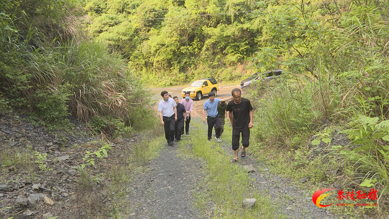 罗2_副本.bmp 罗2_副本.bmp