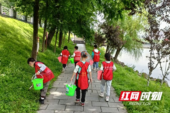 e9df7eef084f46d9b12f81ecf121230f.marked.jpg e9df7eef084f46d9b12f81ecf121230f.marked.jpg