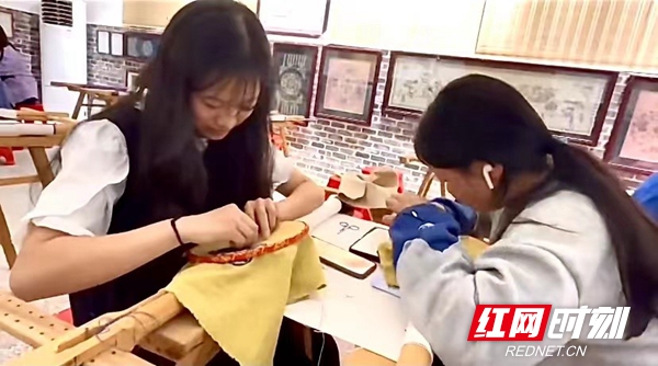 永顺县：“湖湘工匠”培育和竞赛基地 培训民族工艺工匠