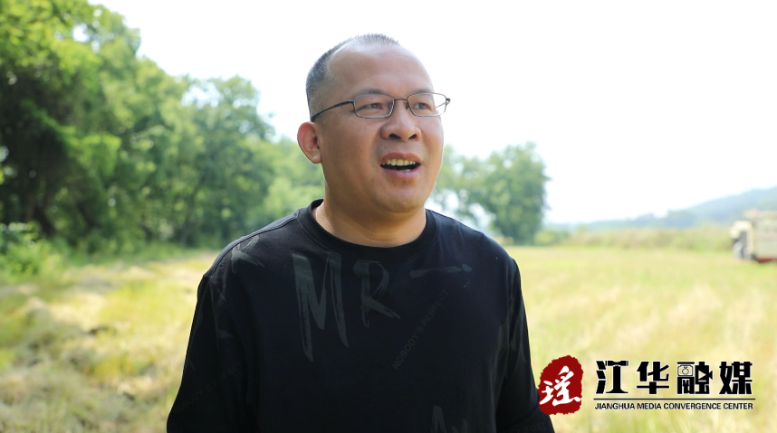 龙云飞1.png
