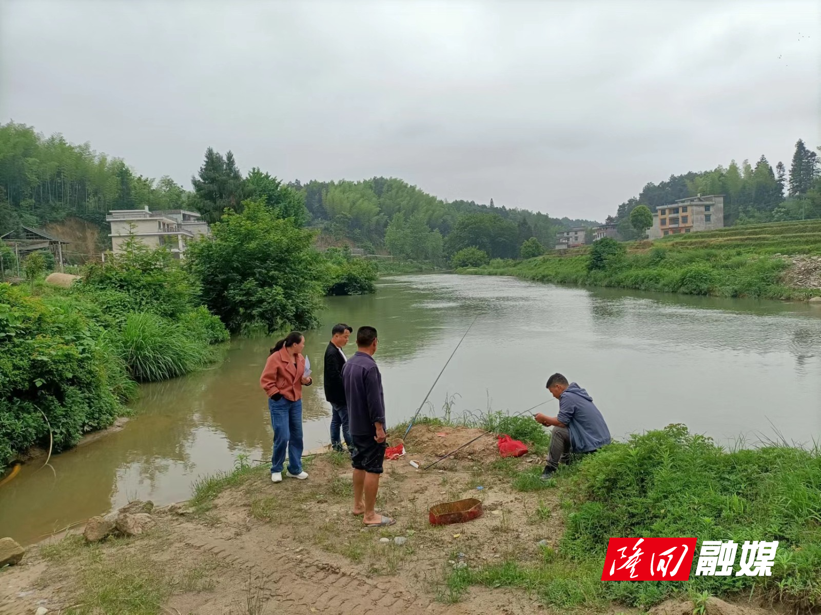 350696190aea4a5ce9d2597db033685.jpg 350696190aea4a5ce9d2597db033685.jpg