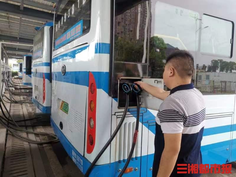 新能源汽车热销带火动力电池回收业，湖南去年产业链产值超150亿居全国第一