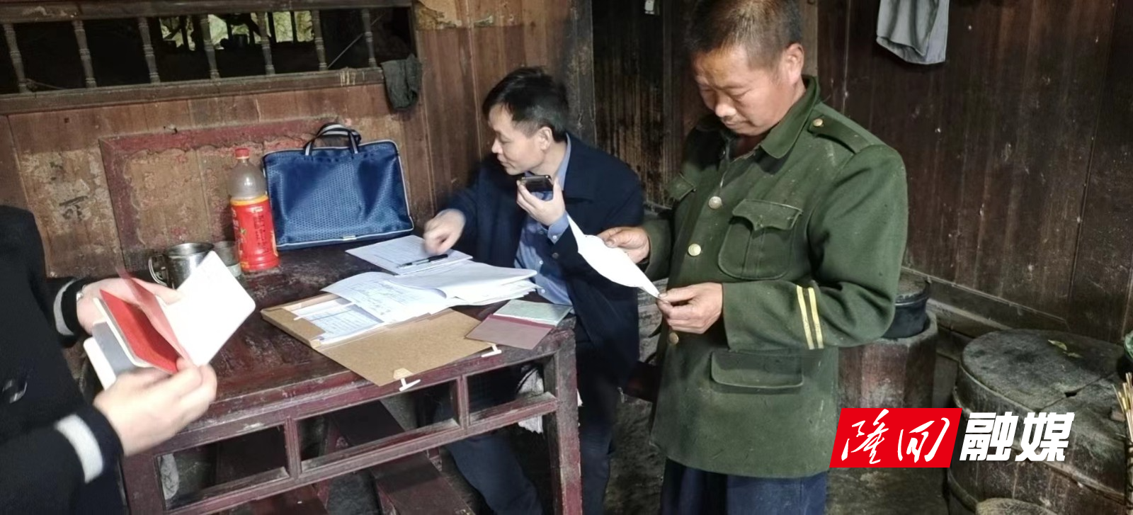 d962e2f3b8e96eee4cd893a384d8c1e.jpg d962e2f3b8e96eee4cd893a384d8c1e.jpg