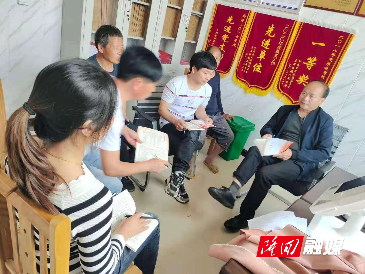 ac70cc9331e700ab1bd16f9d5afcc9e.jpg ac70cc9331e700ab1bd16f9d5afcc9e.jpg