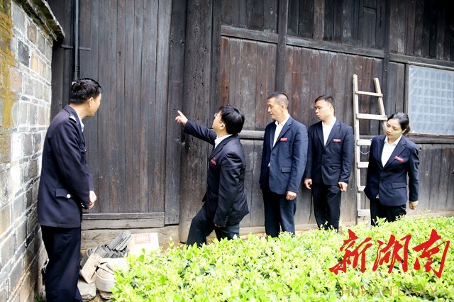 湖南日报要闻版︱把红色基因传承好——记敬业奉献“湖南好人”郑湘