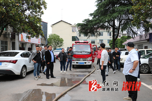 消防车使用示范.jpg