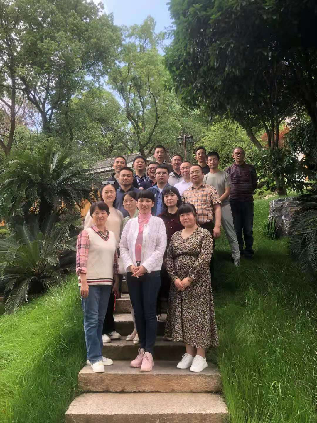 矢志不渝跟党走.png
