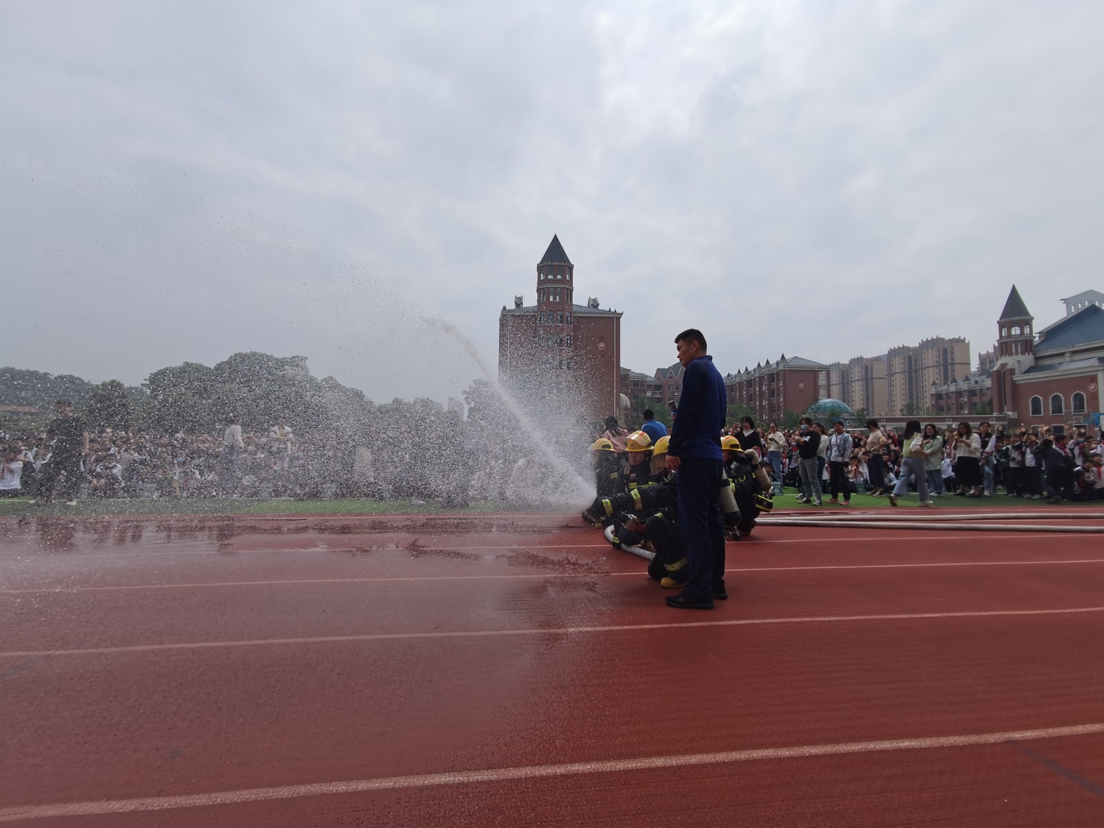 03.jpg