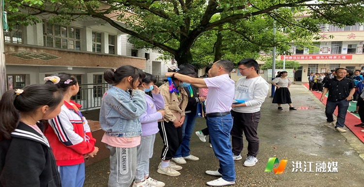 沅河镇中心学校.jpg