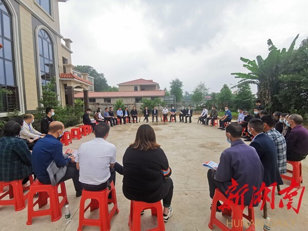 湖南日报要闻版丨以屋场恳谈会推进基层治理的“衡南样本”(四)——小平台推进大发展