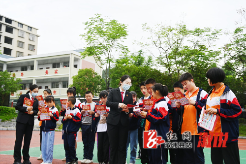 普法现场1.jpg