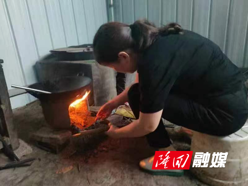 刘建英.jpg 刘建英.jpg