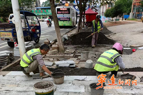 【创建全国文明城市】宁远：加强便道维护 持续推动城市基础设施品质提升_副本500.jpg