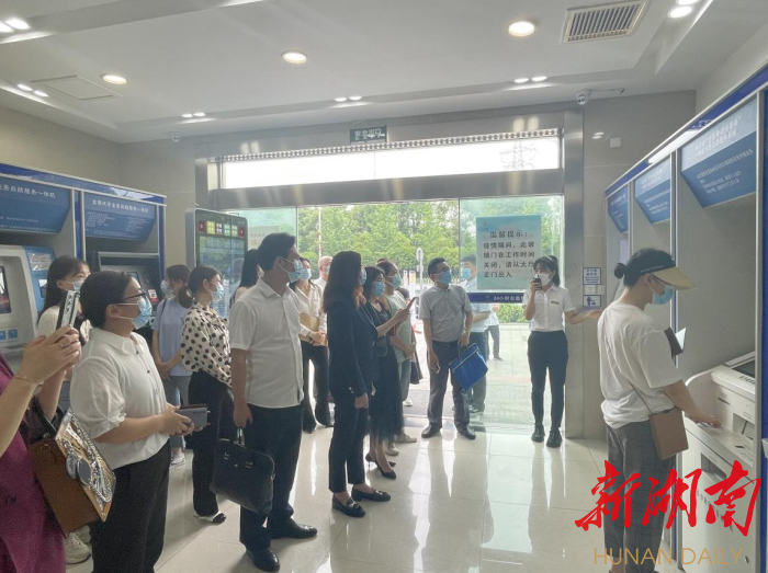 “推行政务公开，打造阳光政府”  开福区举行政务公开主题日活动