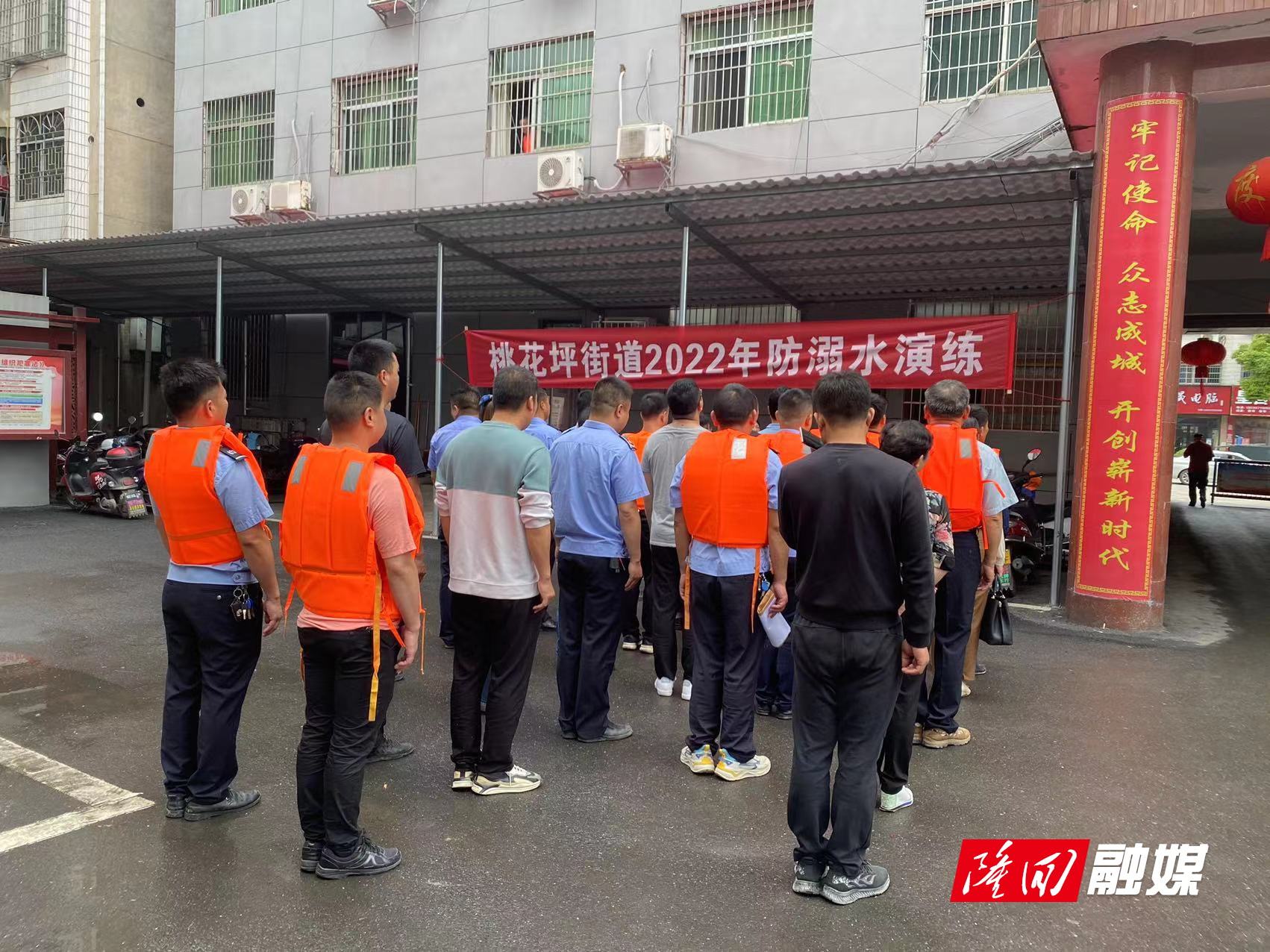 f98b0d035337eef1006300a98efbb47.jpg f98b0d035337eef1006300a98efbb47.jpg