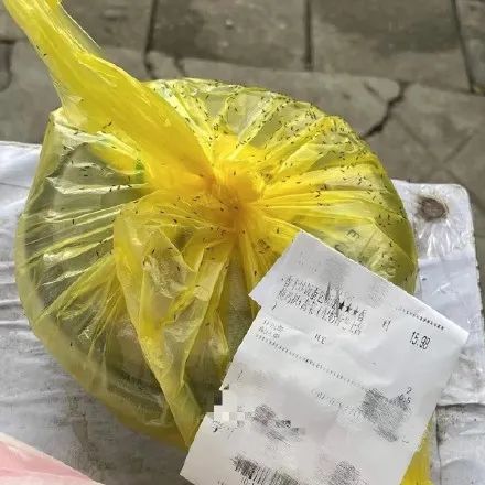 提醒!最近少穿这种颜色的衣服出门