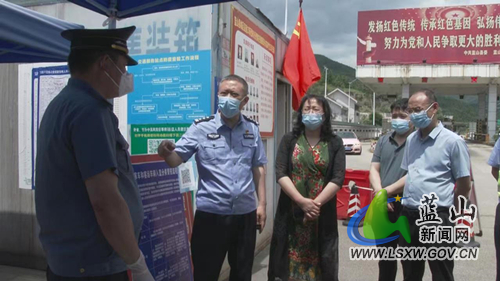 看望_副本.jpg