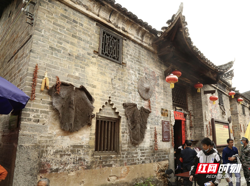 5f154b07e6a40e7602e01015f60a40c_副本.jpg