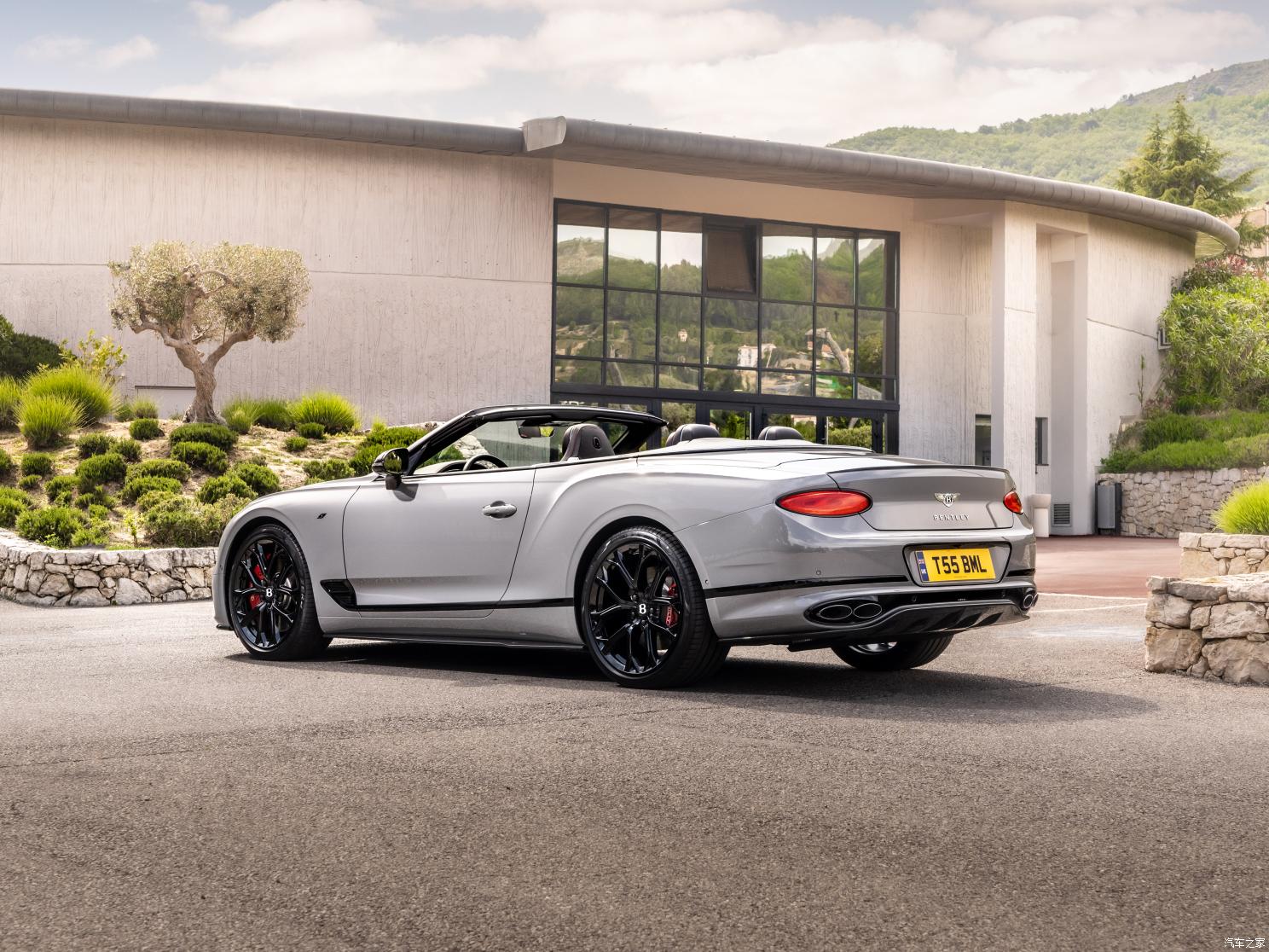宾利 欧陆 2022款 4.0T GT S V8 敞篷版