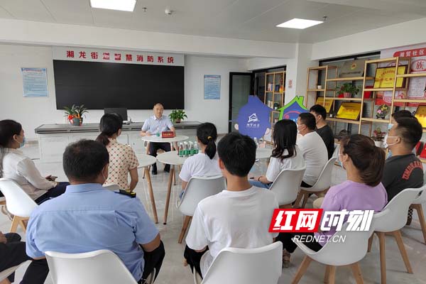清风头条 | 长沙县湘贸社区为党员干部献上廉洁“大餐”