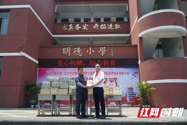 微信图片_20220608200709_副本.jpg