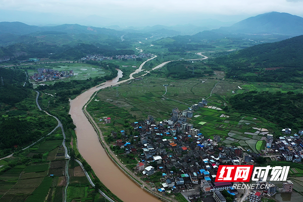 位于三条河流下的三江村 右下方为三江村1.png