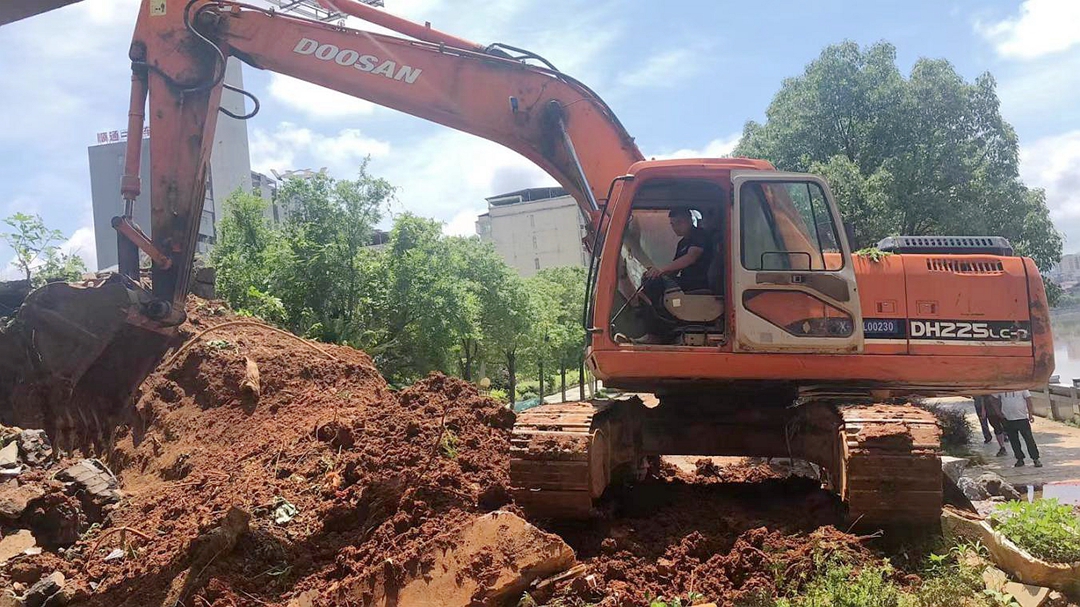 图片2.jpg 图片2.jpg