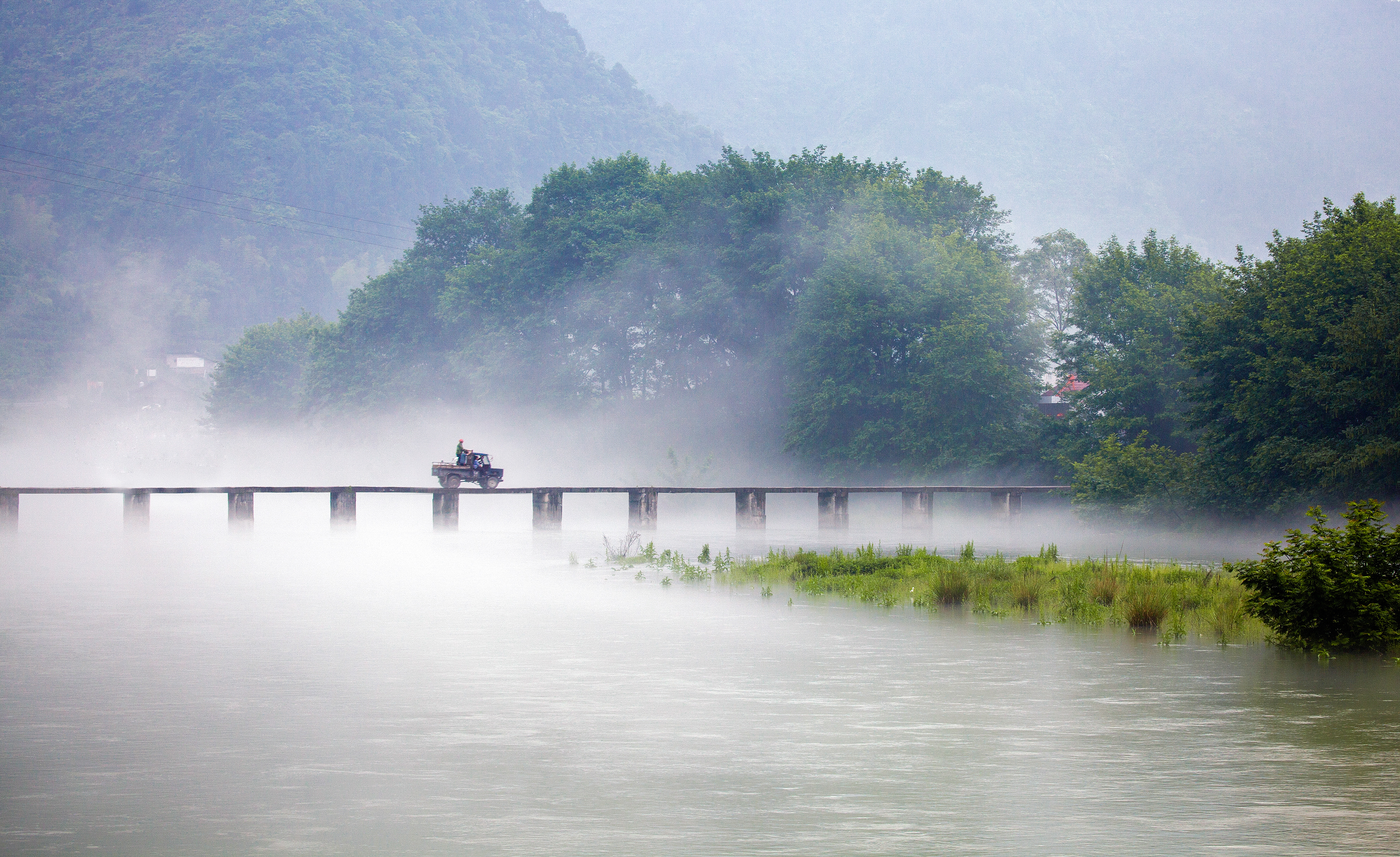 湖湘自然历丨在水一方⑰去湘西，看“花果山水帘洞”