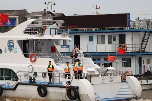 非法11.jpg 非法11.jpg