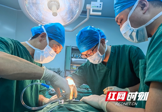 一台小手术 现场传帮带 湖南省人民医院博士团队驻点支援武陵源