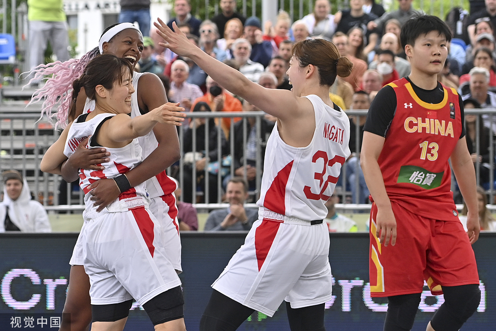 中国三人篮球女队不敌日本。