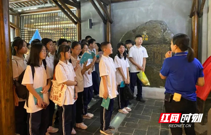 “探秘白沙溪 寻道黑茶源”——东坪中学来白沙溪开展研学实践活动4.jpg