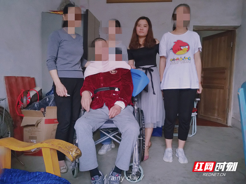 小B家看望她父亲_副本.jpg