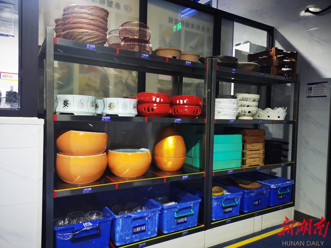 宁乡首家“4D”厨房通过验收 明厨亮灶确保“舌尖上的安全”