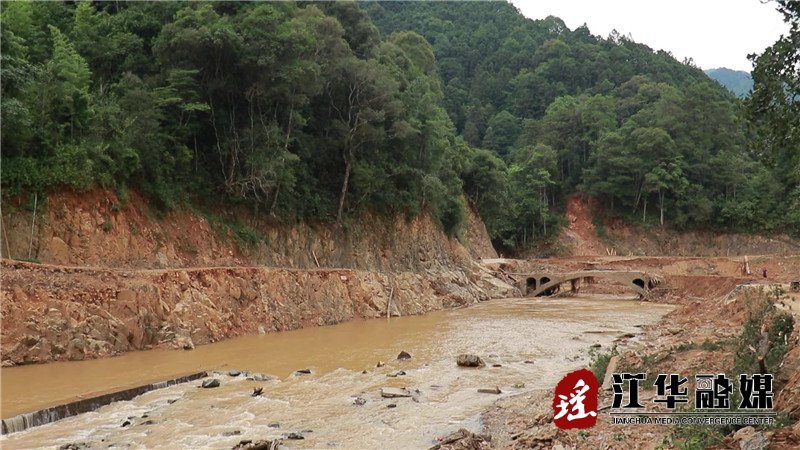 江华蔚竹口乡：全力推进道路保通与河道疏浚[00-05-25][20220629-102226939].jpg